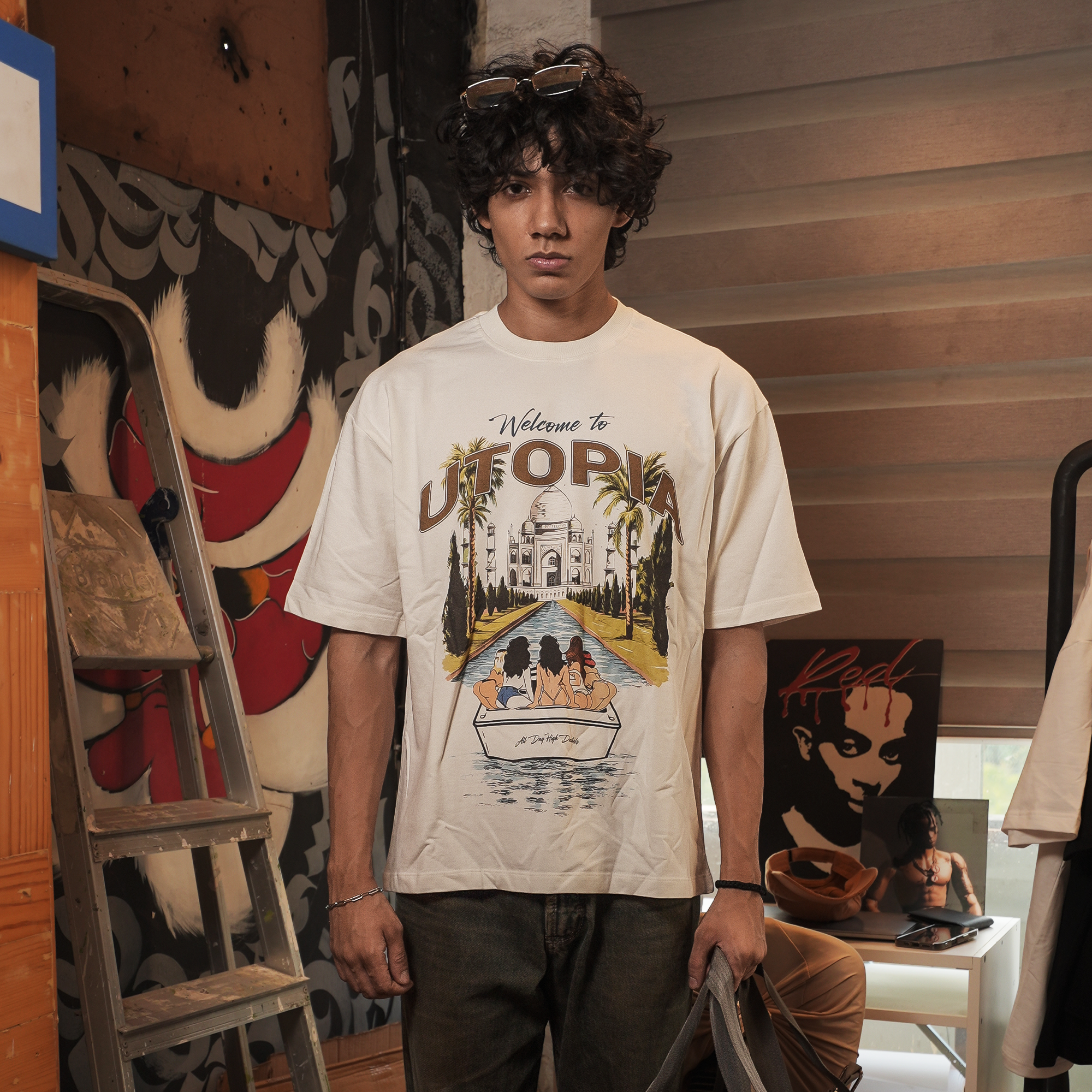 welcome to utopia oversized tee