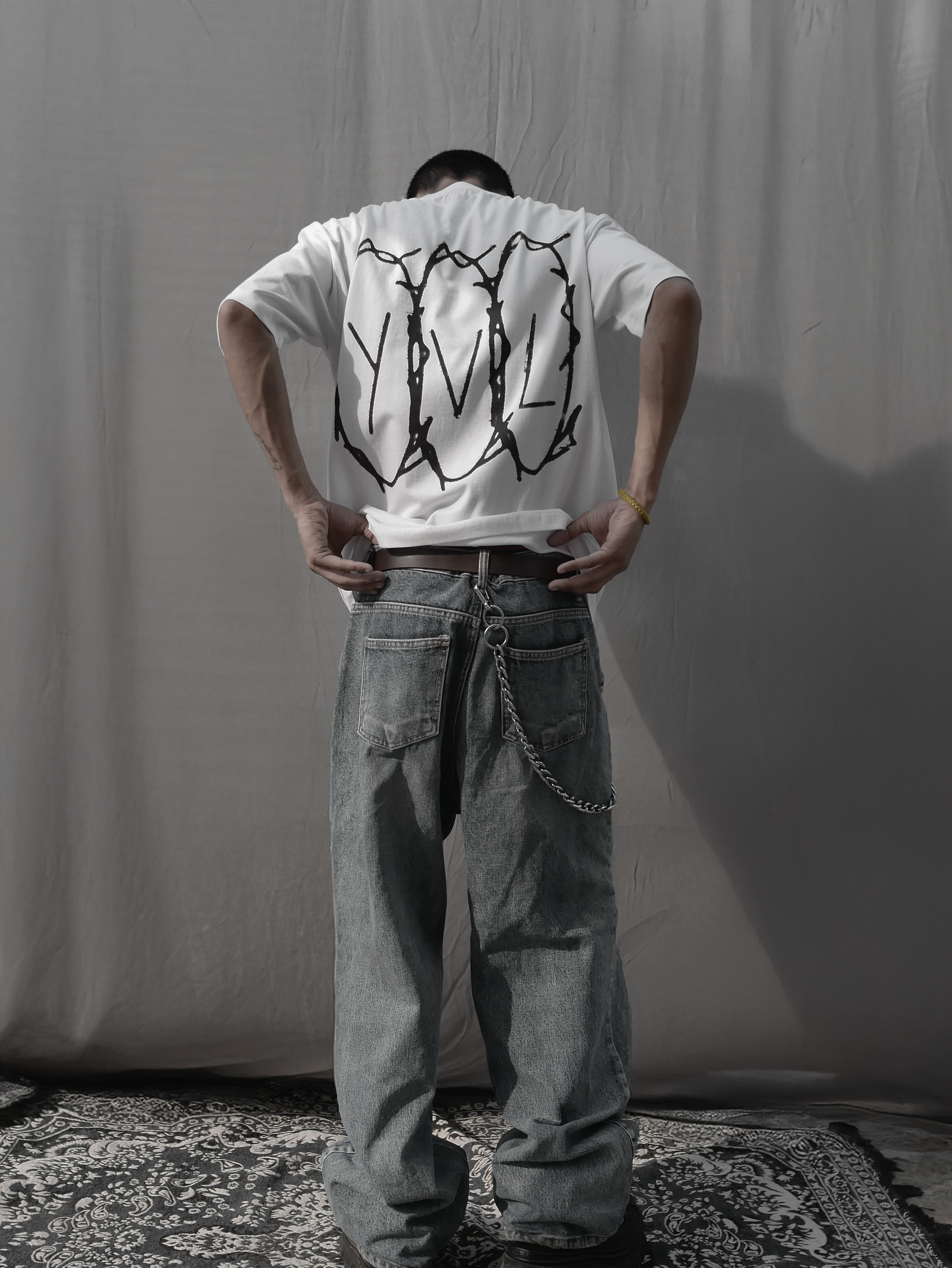 MUSIC_07 – young vamp life oversized tee