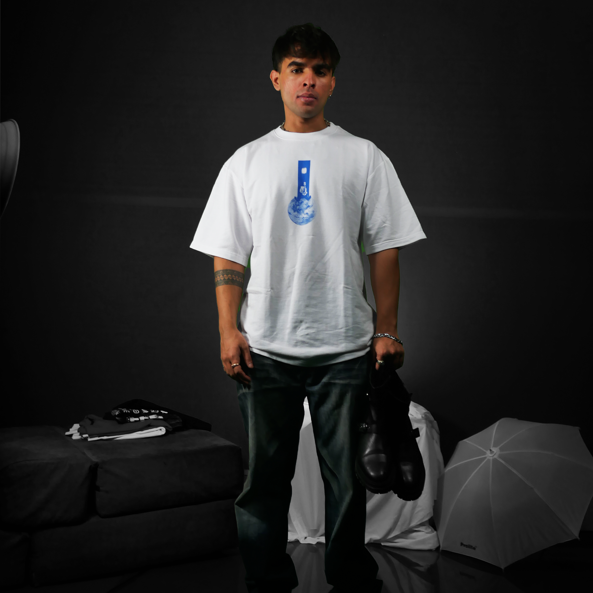 come back to earth heavyweight oversized t-shirt
