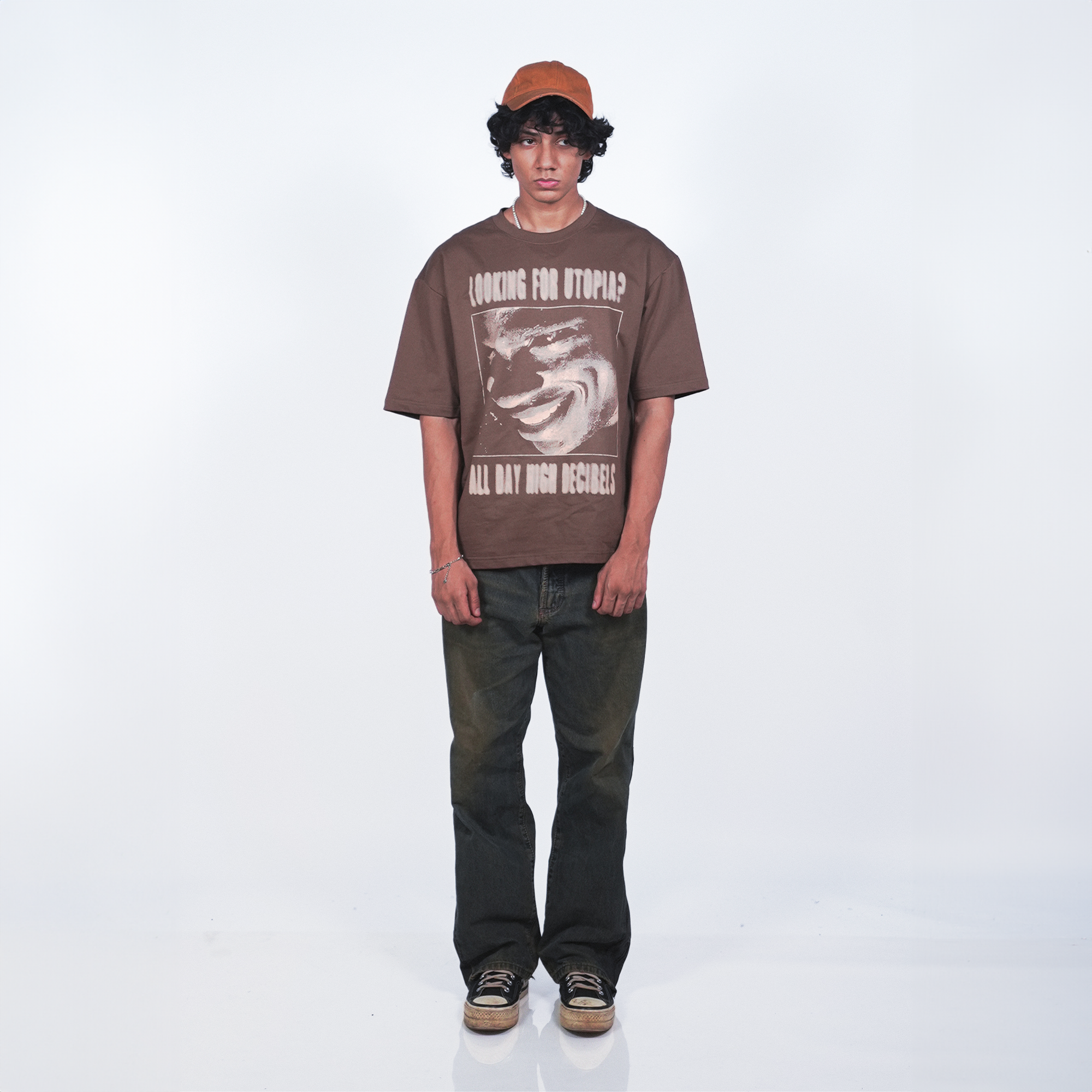 looking for utopia tee